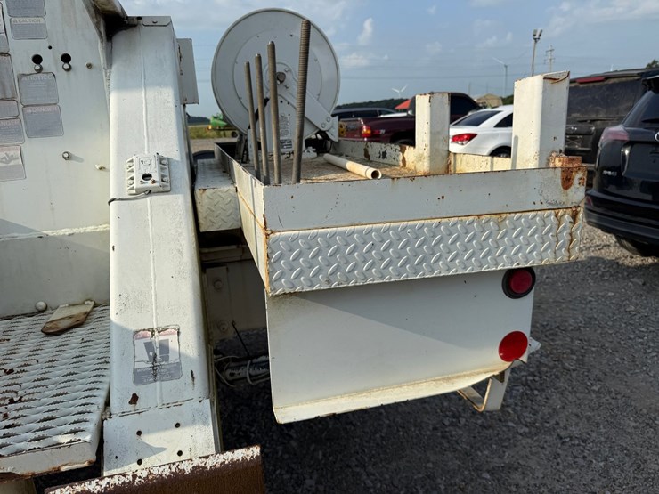 2007-international-durastar-4300-image-10