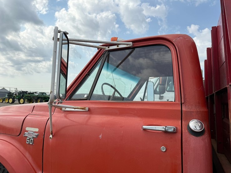 1968-chevrolet-50-image-23
