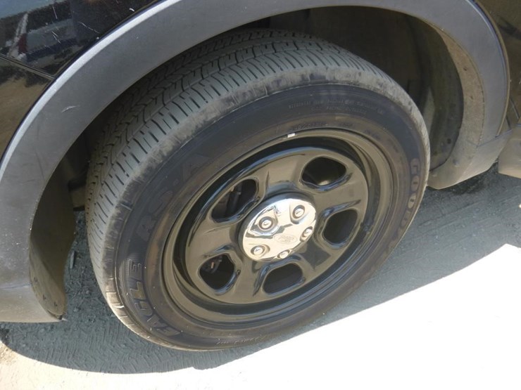2018-ford-explorer-image-13