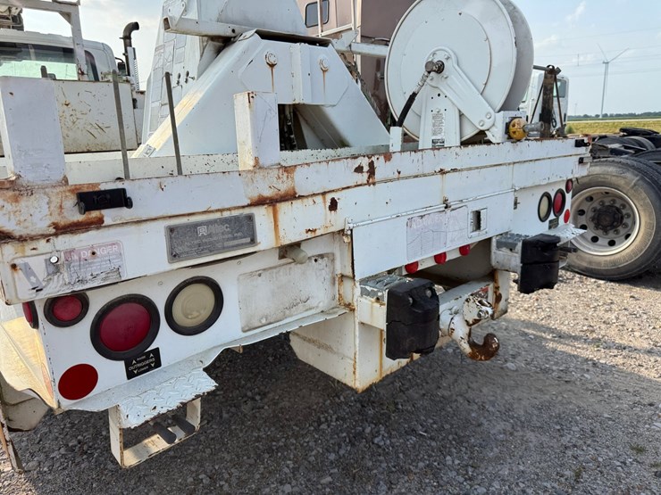 2007-international-durastar-4300-image-11