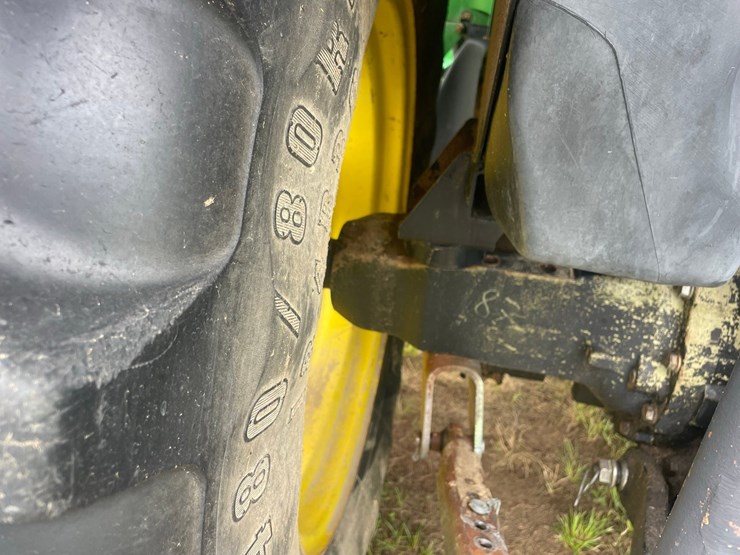 2004-john-deere-5520-image-9