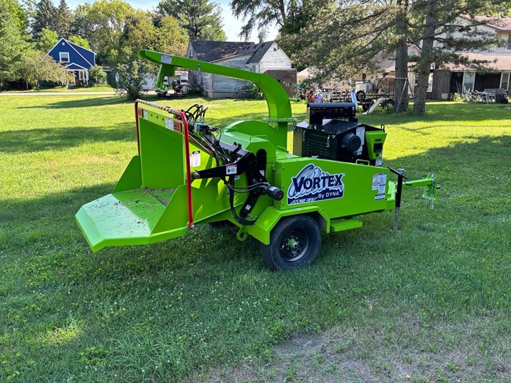 #157-•-2024-vortex-v12-31-towable-brush-chipper-image-6