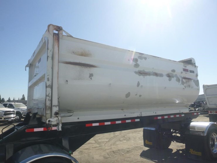 2020-western-star-4900sf-image-33