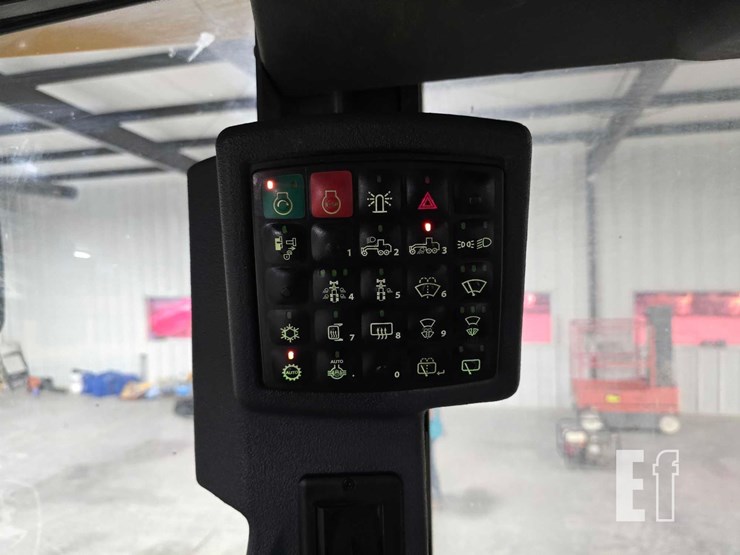 2011-deere-672g-image-24