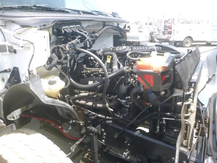 2015-ford-f650-image-25