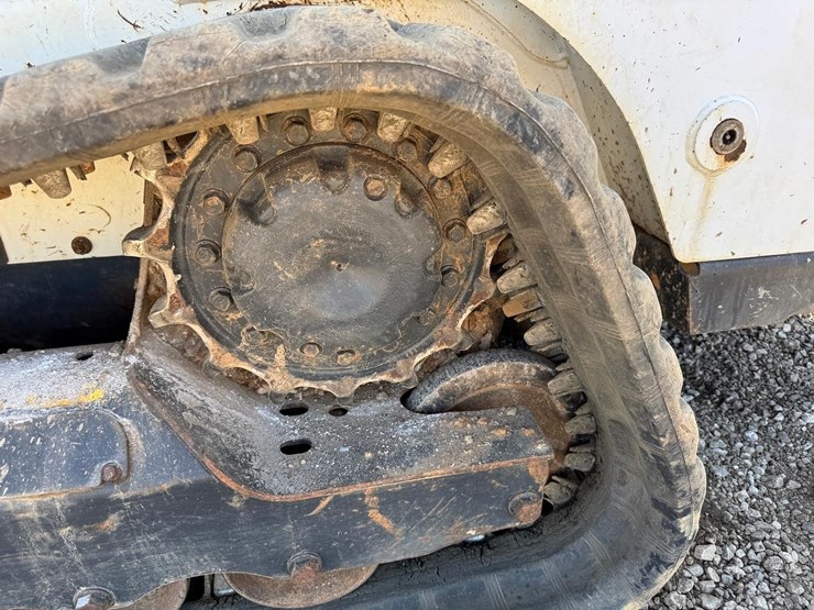 bobcat-t590-image-13