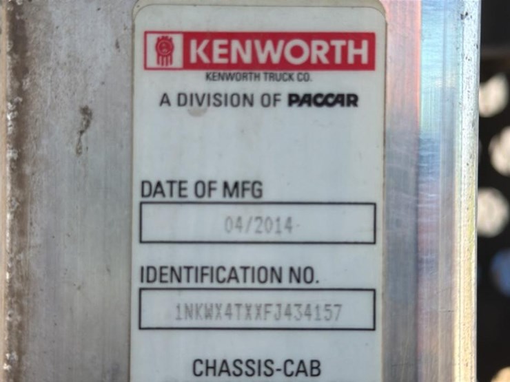 #127-•-2015-kenworth-log-truck-image-8
