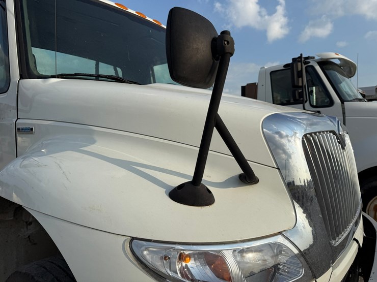 2008-international-durastar-4400-image-32