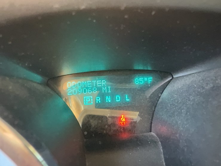 2010-chevrolet-traverse-image-38