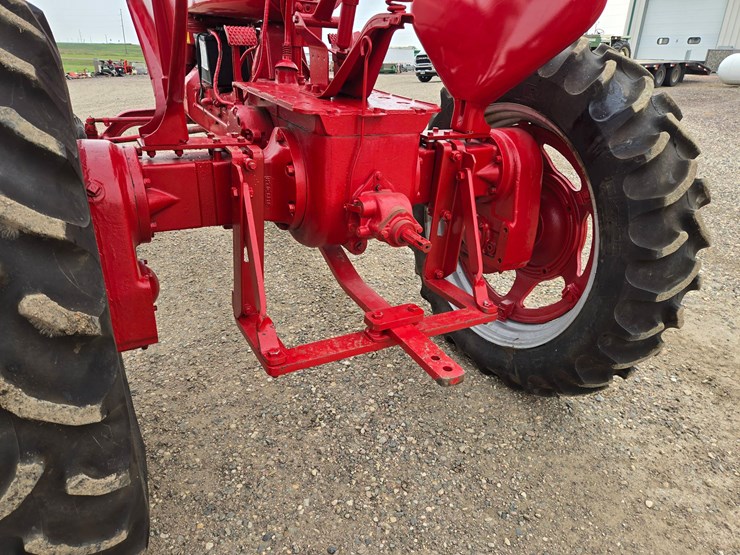 1939-farmall-super-hv-tractor-image-18