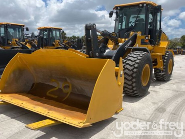 2023-deere-624p-image-2