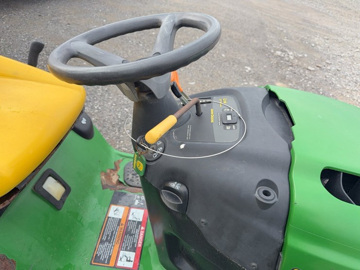 john-deere-l118-image-30