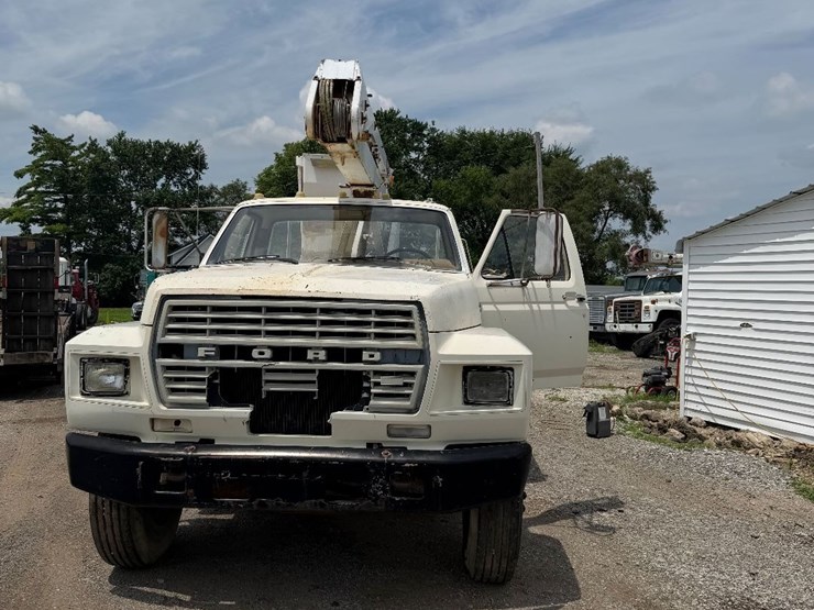 1983-ford-f700-image-4