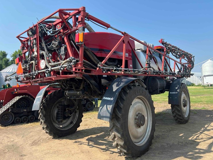 case-ih-patriot-4430-sprayer-image-5