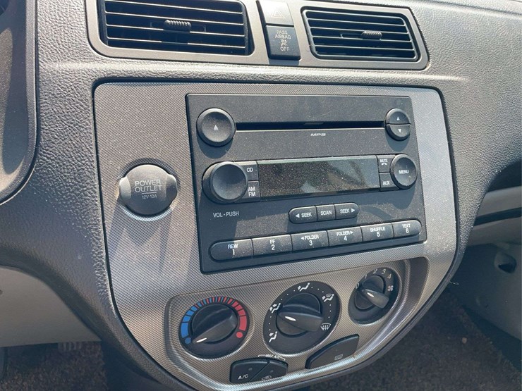 2007-ford-focus-image-19