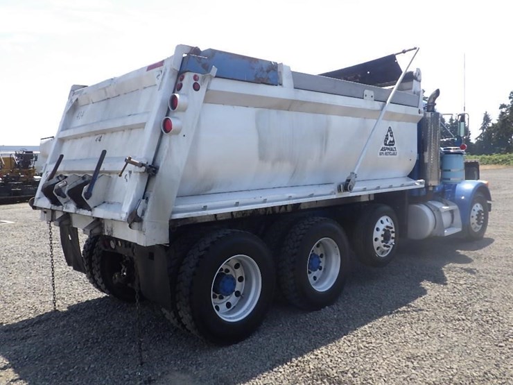 2004-peterbilt-378-image-5