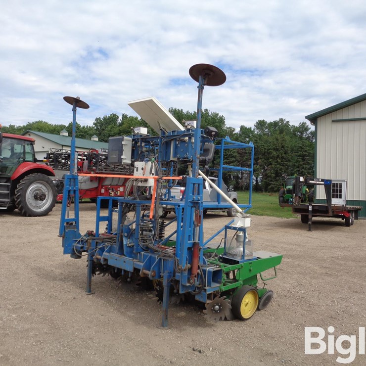 Almaco 4R30 3-Pt Research Planter