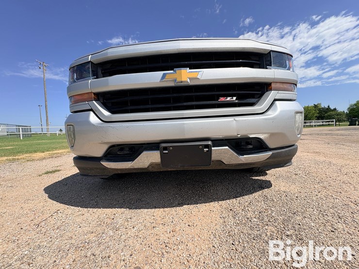 2018-chevrolet-silverado-1500-z71-4x4-crew-cab-pickup-image-11