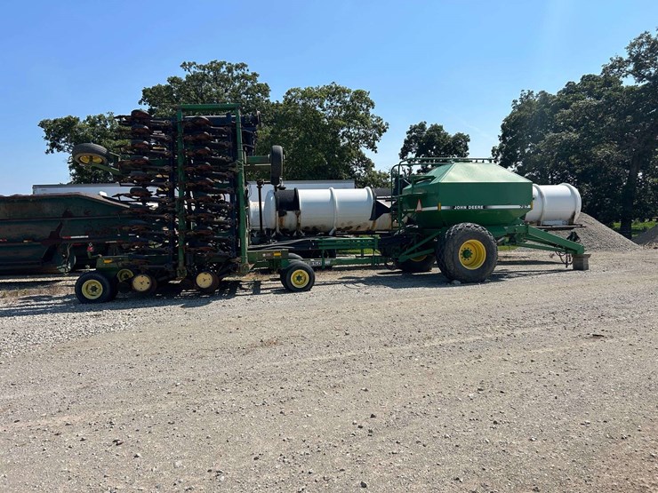 john-deere-787-image-1