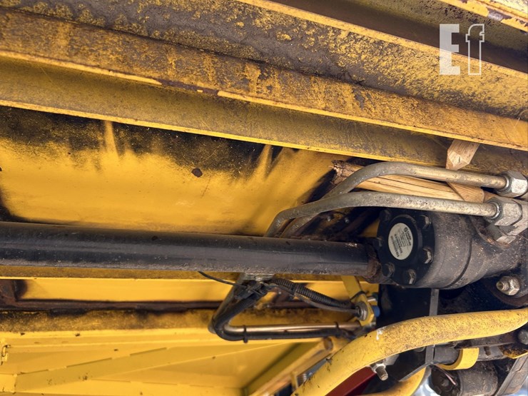 2013-new-holland-cx8080-image-65