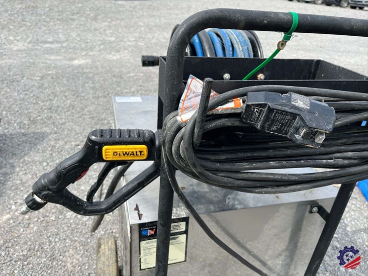 2007-hotsy-1710-pressure-washer-image-10
