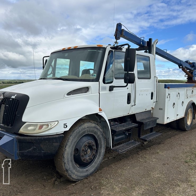 2003 INTERNATIONAL DURASTAR 4300