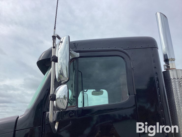 2006-freightliner-columbia-120-image-11