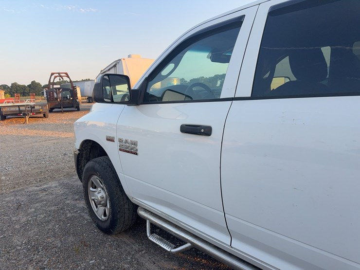 2018-dodge-ram-2500-image-19