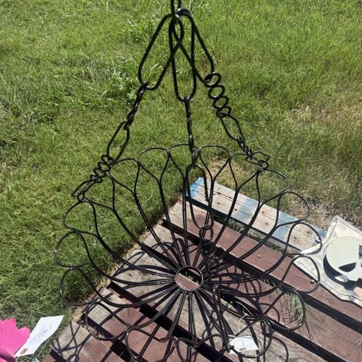 #115 • Metal Art - Hanging Flower Pot