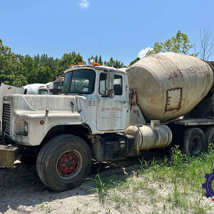 1997 MACK DM690S