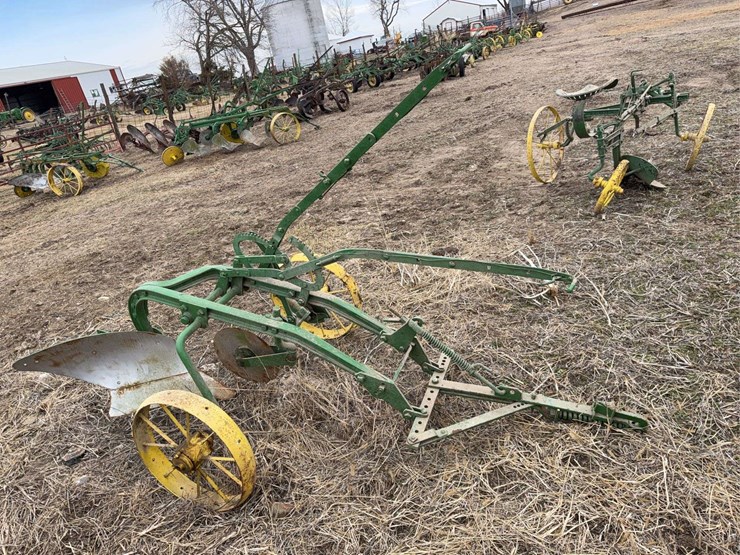 john-deere-one-bottom-plow-image-5