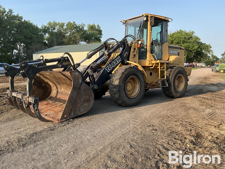 1999-deere-tc44h-image-1