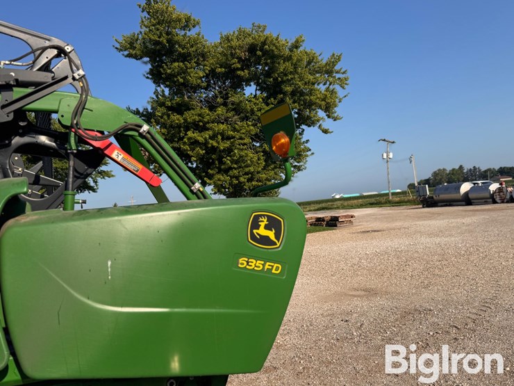 2016-john-deere-635fd-image-19