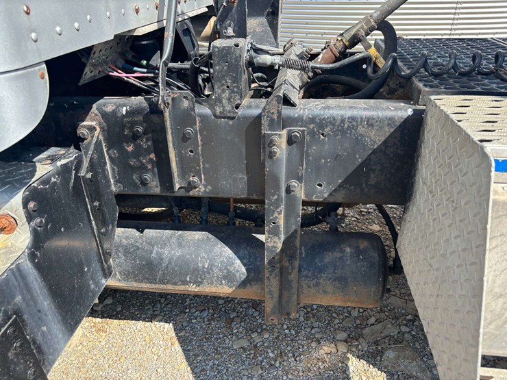 2000-kenworth-t800-image-13