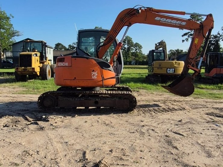 hitachi-zx75us-a-image-9