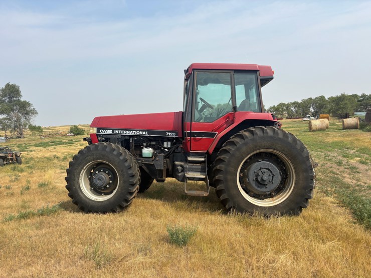 1993-case-7120-tractor-image-8