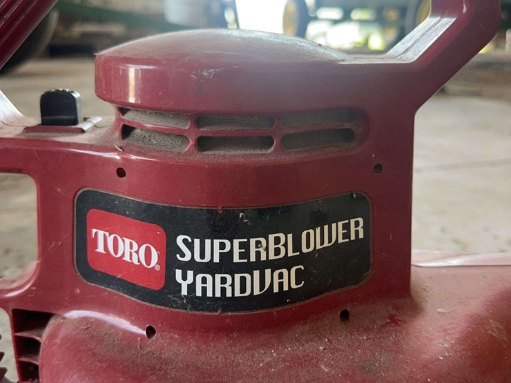 toro-superblower-yardvac-model-51583-electric-leaf-blower-image-2