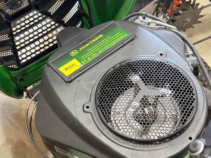 2021-john-deere-x370-image-7