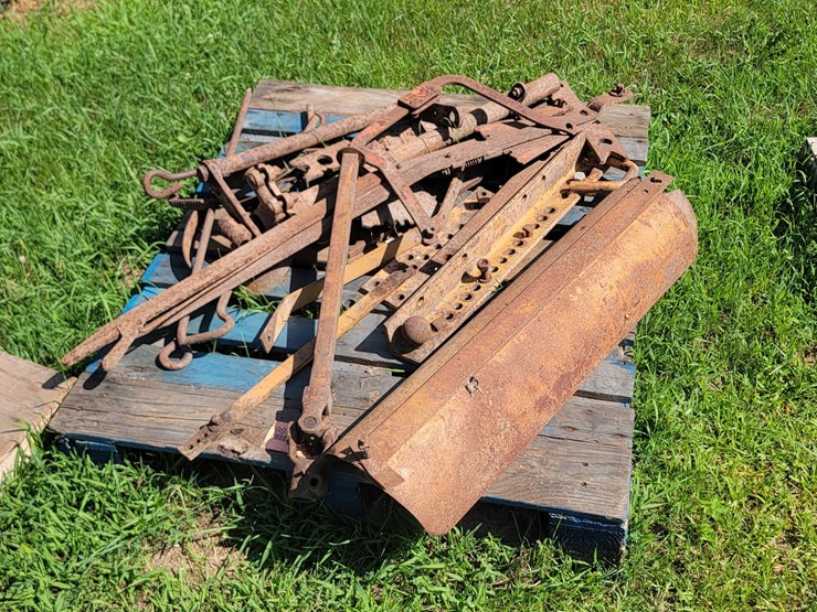 #9936-•-misc.-allis-chalmers-parts-image-1