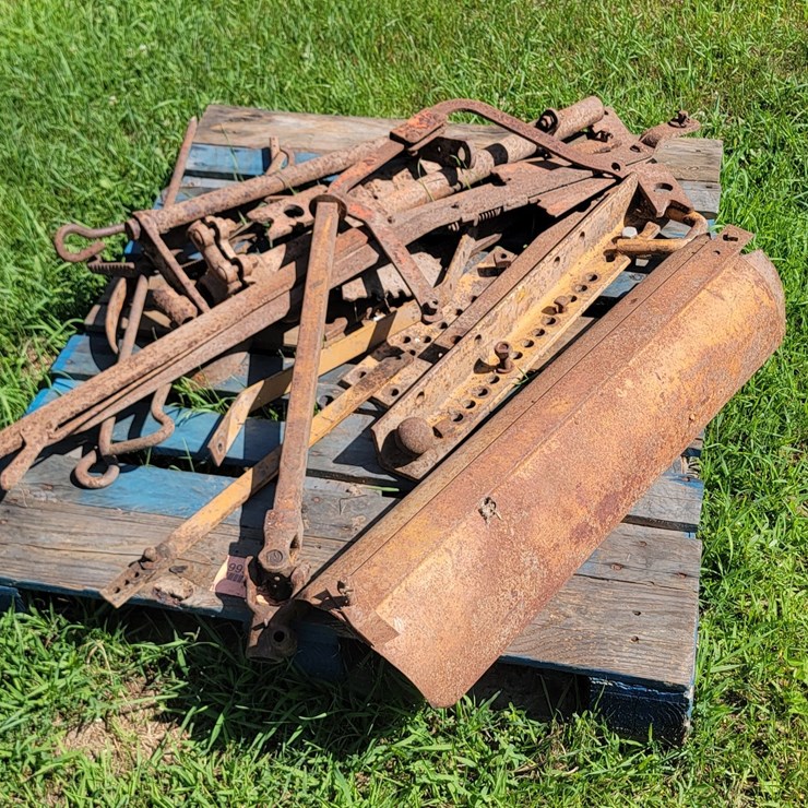#9936 • Misc. Allis-Chalmers Parts