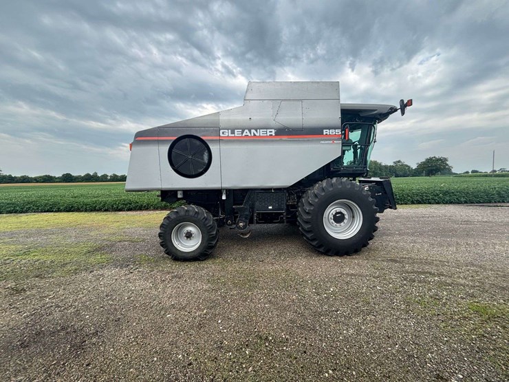2003-gleaner-r65-image-3