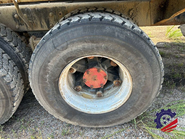 1988-mack-dm690s-image-8