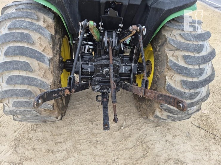 john-deere-3032e-image-12