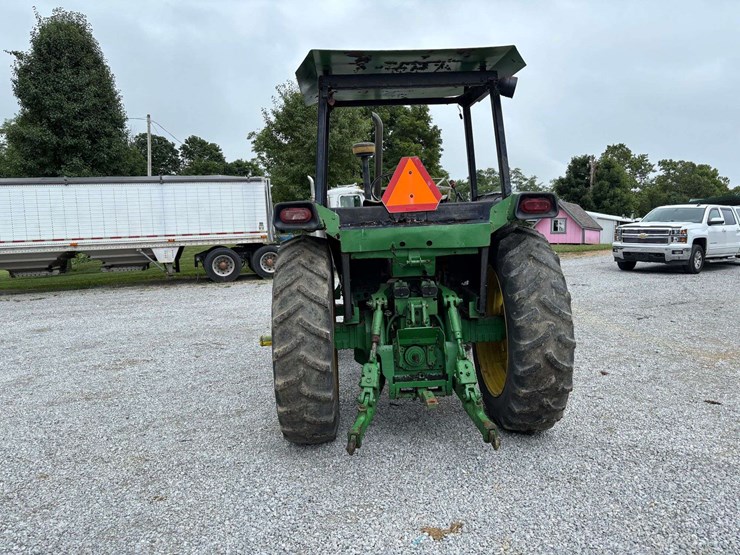 john-deere-3155-image-9