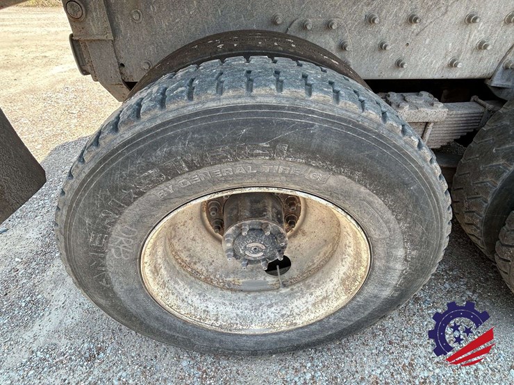2008-international-5600-paystar-tri-axle-dump-truck-image-12