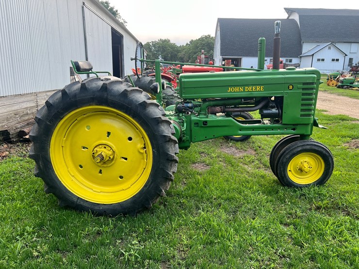 1952-john-deere-b-image-3