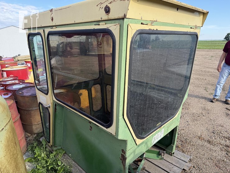 john-deere-3020-image-3