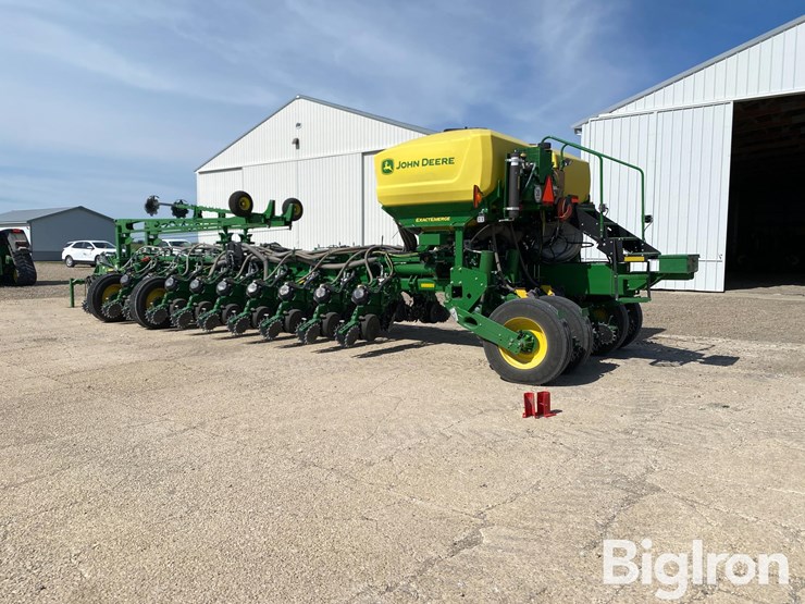 2022-john-deere-1775nt-image-7