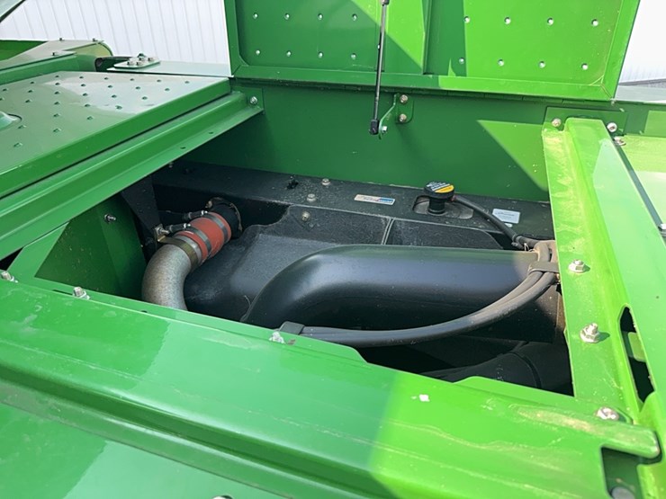 2010-john-deere-9670-sts-image-90