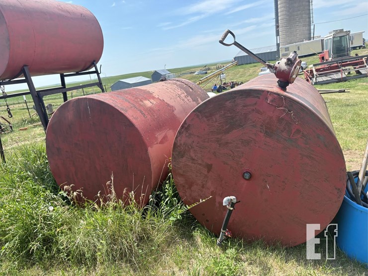 2x-550-gal-fuel-tanks-6418-image-1